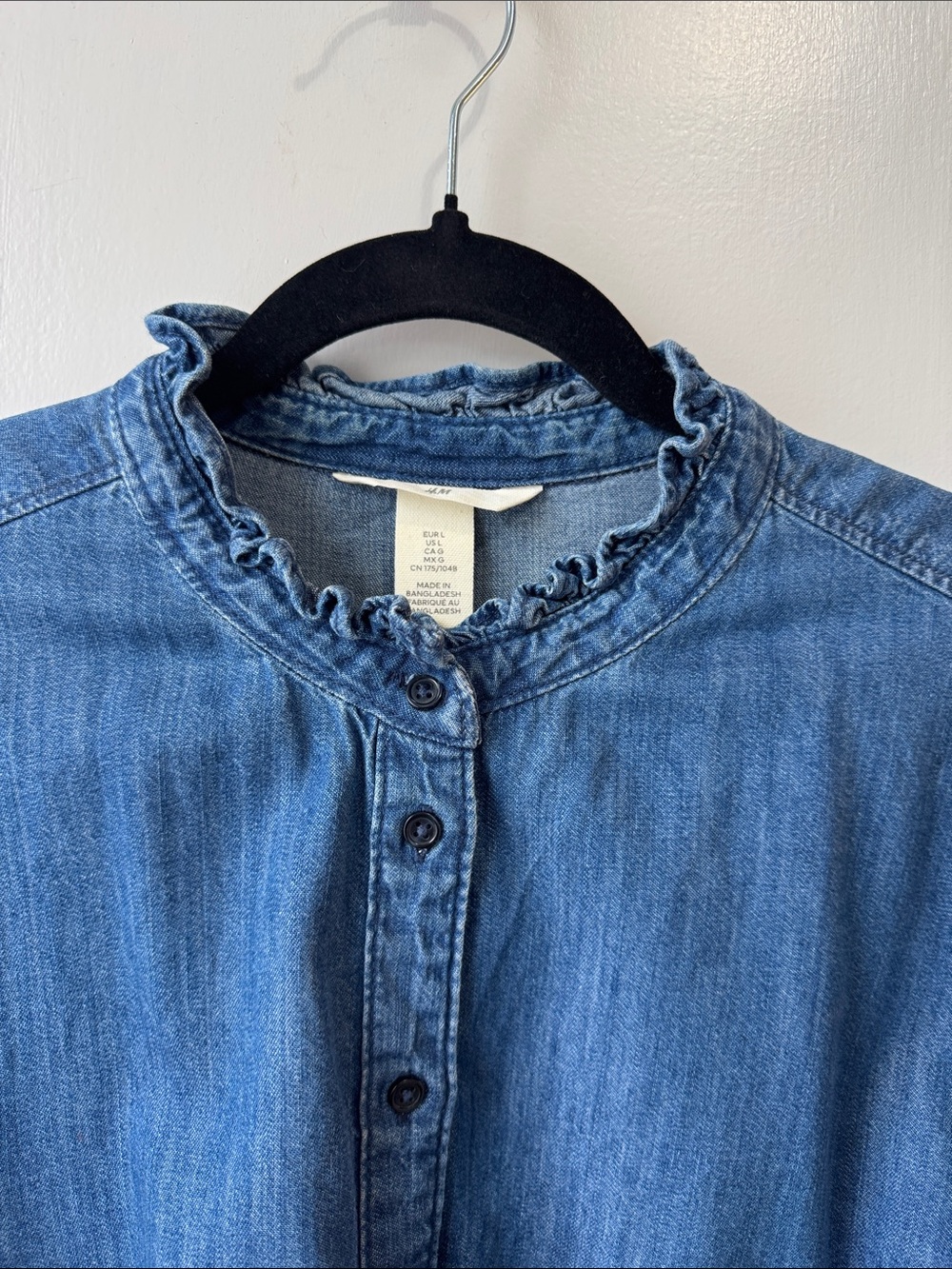 H&M Blue Denim Ruffle-Neck Button-Front Shirt - Picture 3 of 6